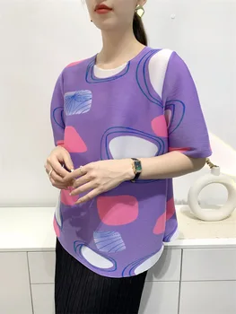 Miyake 2023 Летняя Новая плиссированная футболка с принтом, Удобный Повседневный дизайн, Складки в виде зубочисток, Нишевая мода