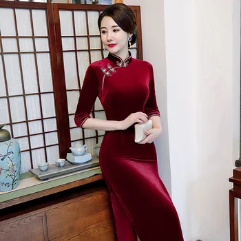 Длинный Ципао Весна и осень Новый Однотонный Чонсам Улучшенная мода Модное Золотое Бархатное платье для мамы в китайском стиле