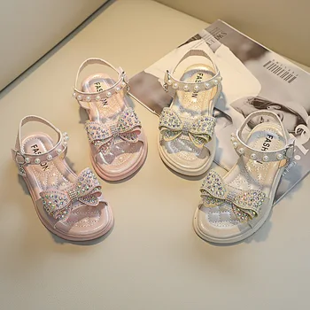Сандалии для девочек, Новинка 2023 года, летние стразы принцессы для больших детей, модная детская нескользящая пляжная обувь в корейском стиле с открытым носком, искусственная кожа